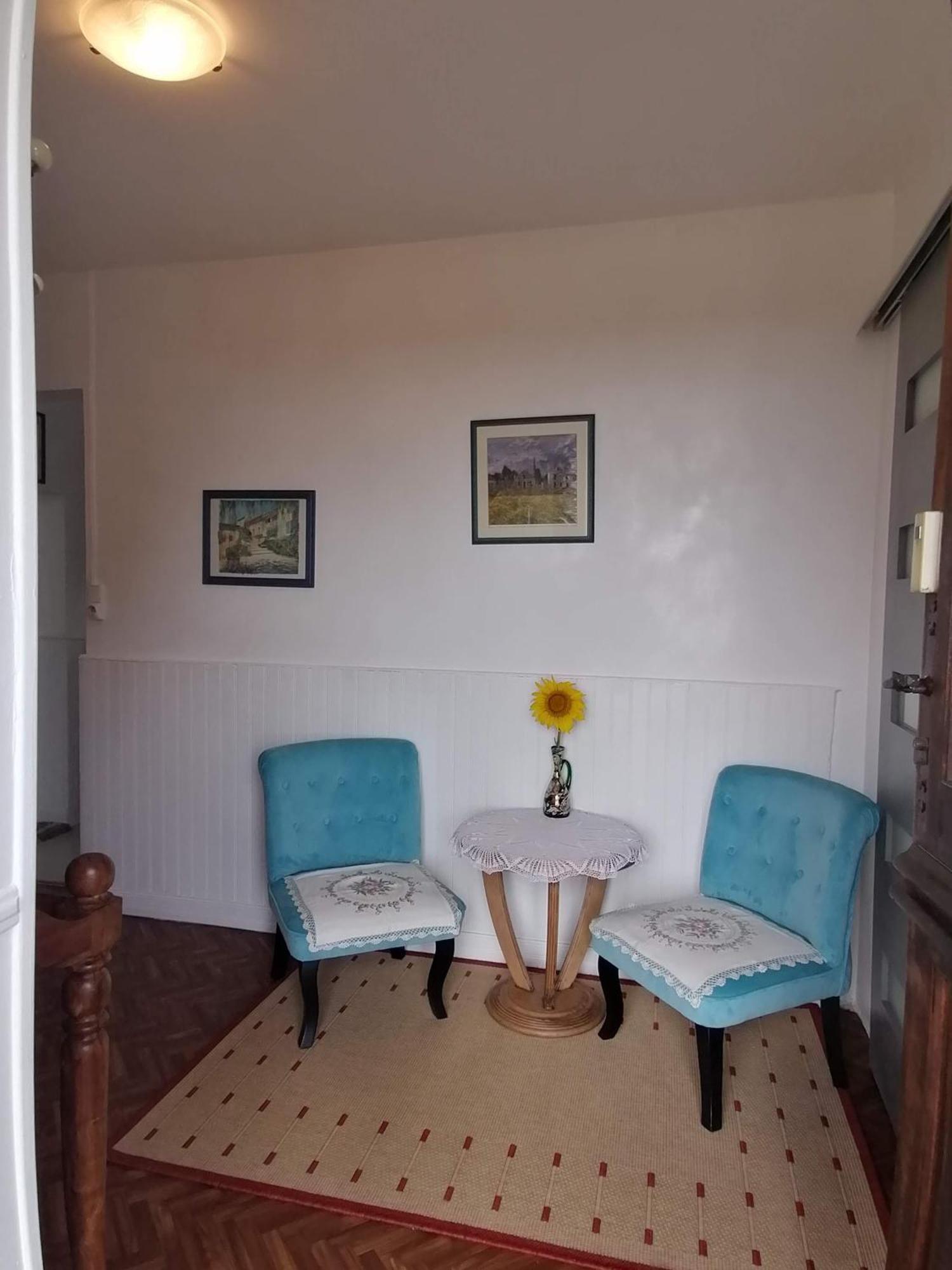 Gite 4 Pers, Jacuzzi, Piscine, Proche Futuroscope, Calme Et Nature A La Roche Posay La Roche-Posay Exterior photo